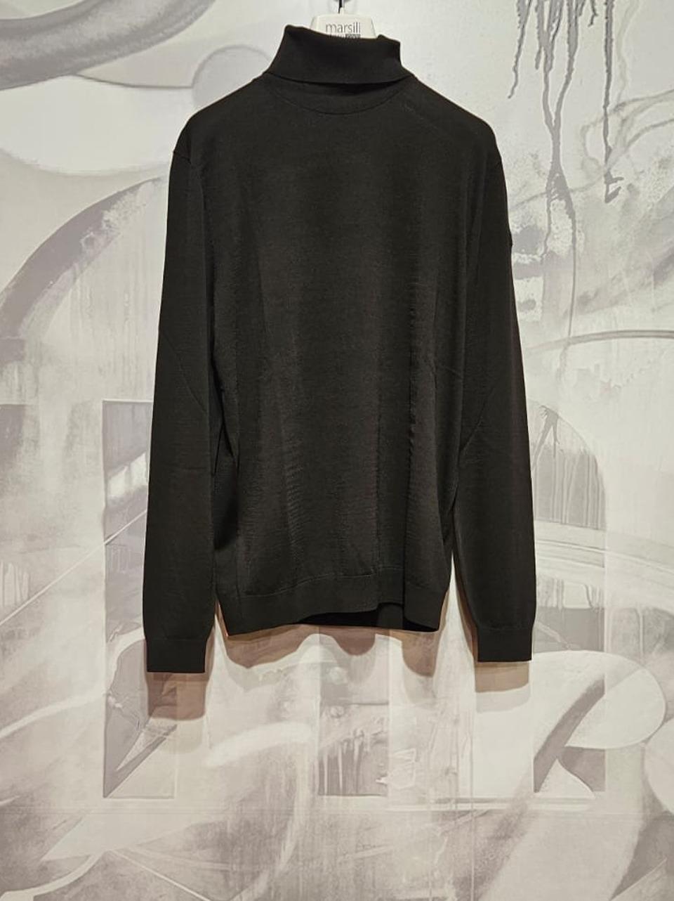 maxell turtleneck W25159 80 RRD 