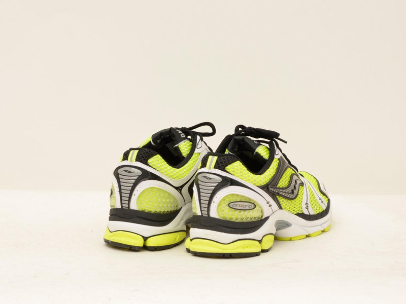  S70704- 6 SAUCONY 