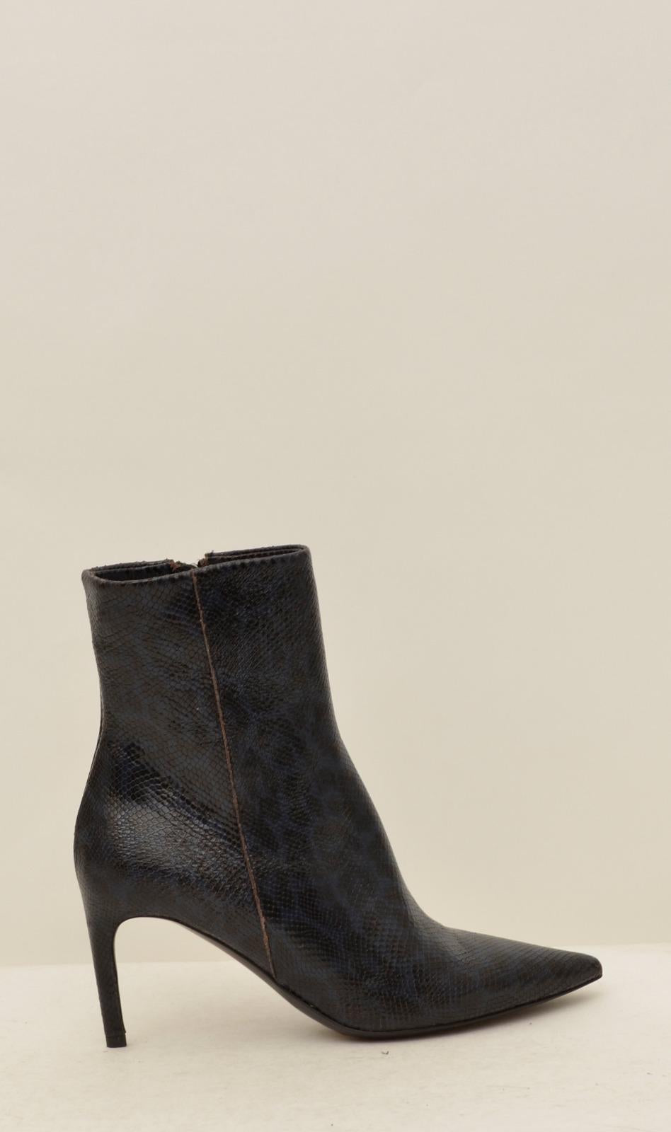  11421 NERO DEL CARLO 