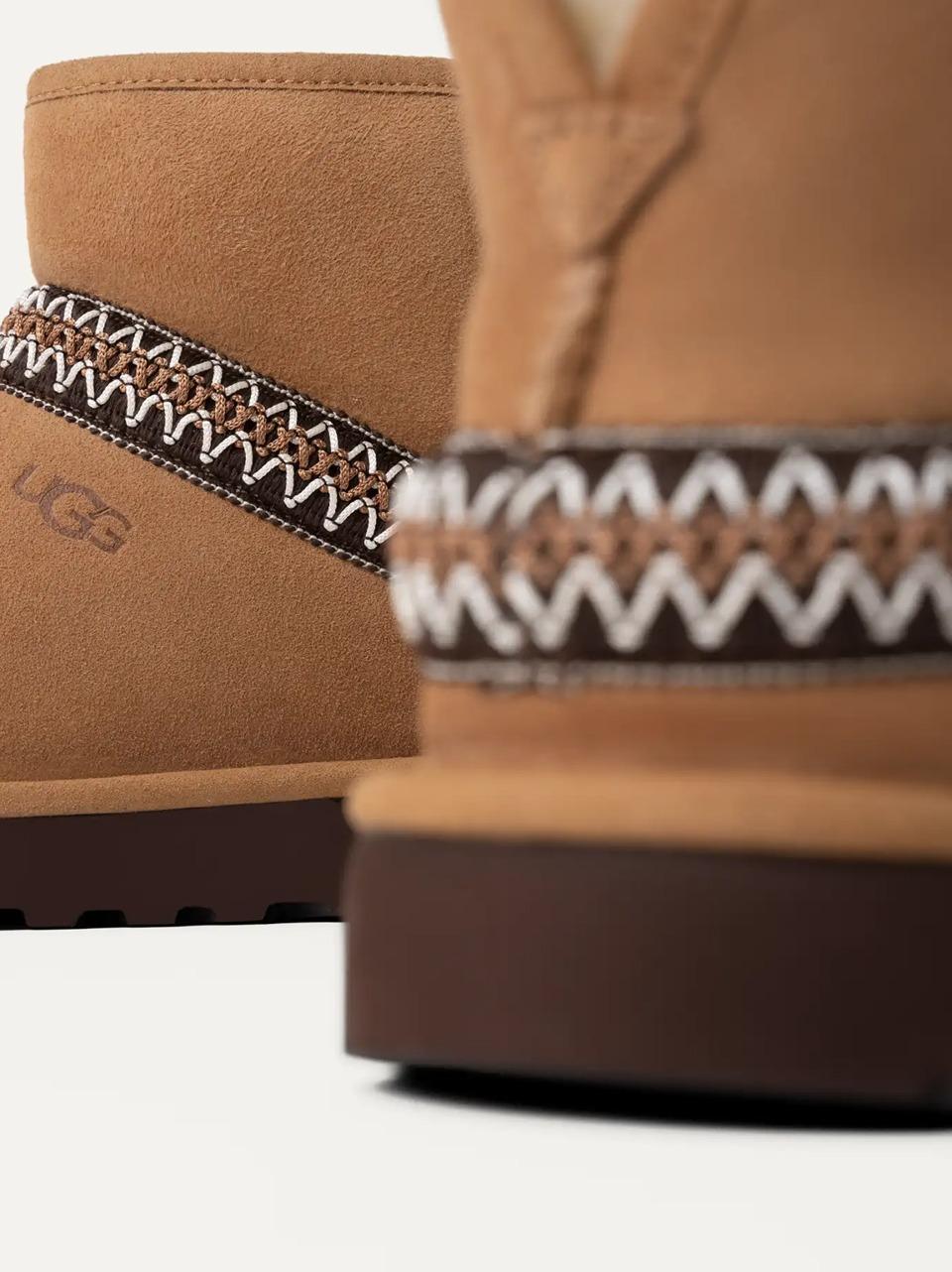  CLASSIC MINI CRESCENT CHESNUT Ugg 