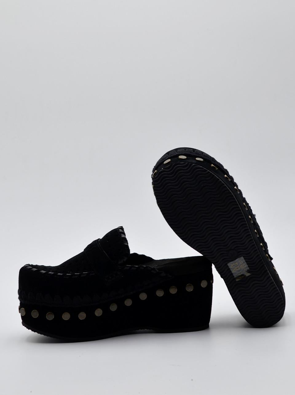 sabot con infilature 611004A NERO MOU 