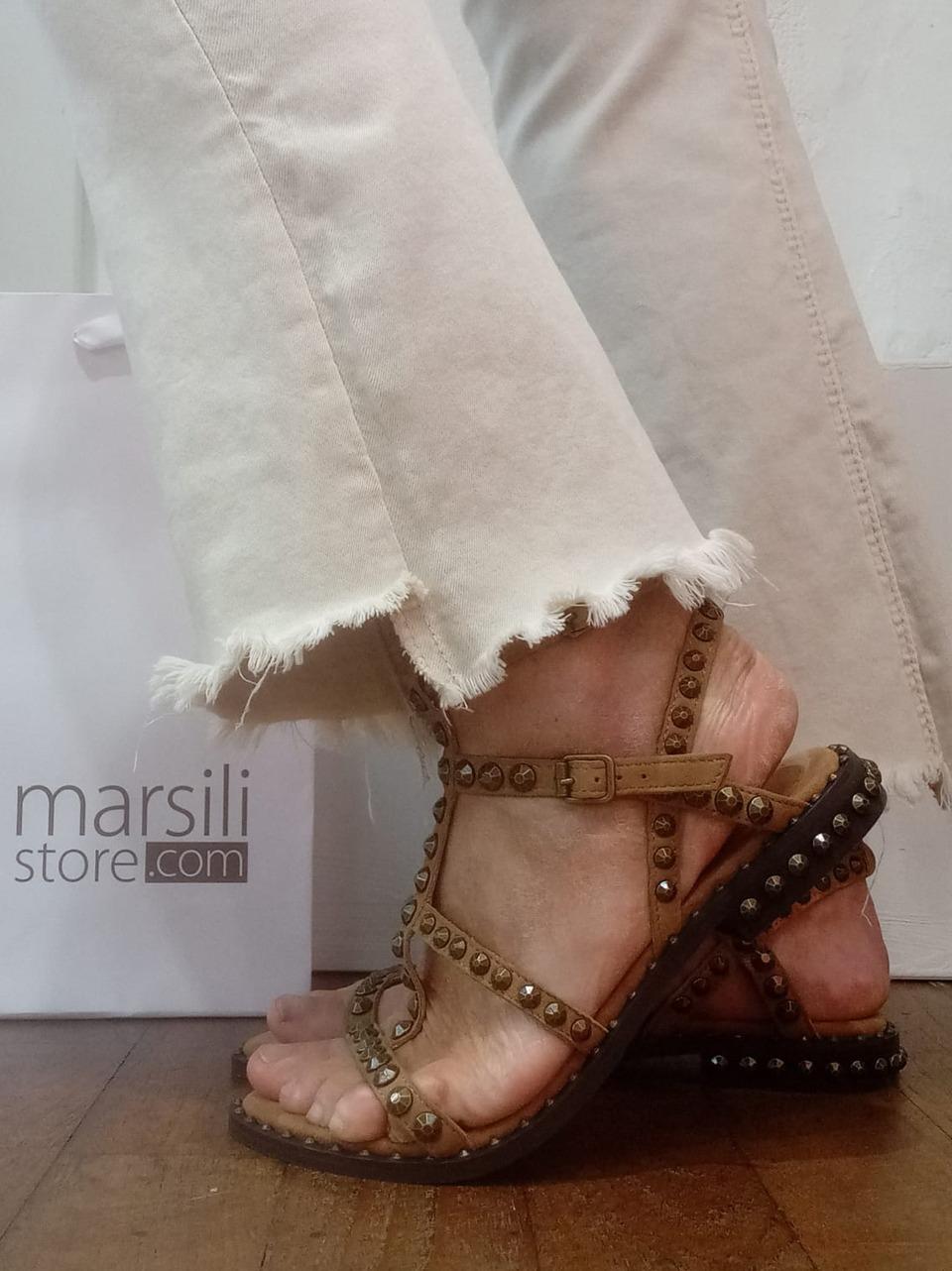 sandalo flat precious con borchie PRECIOUS. MOCCA MOU ASH 