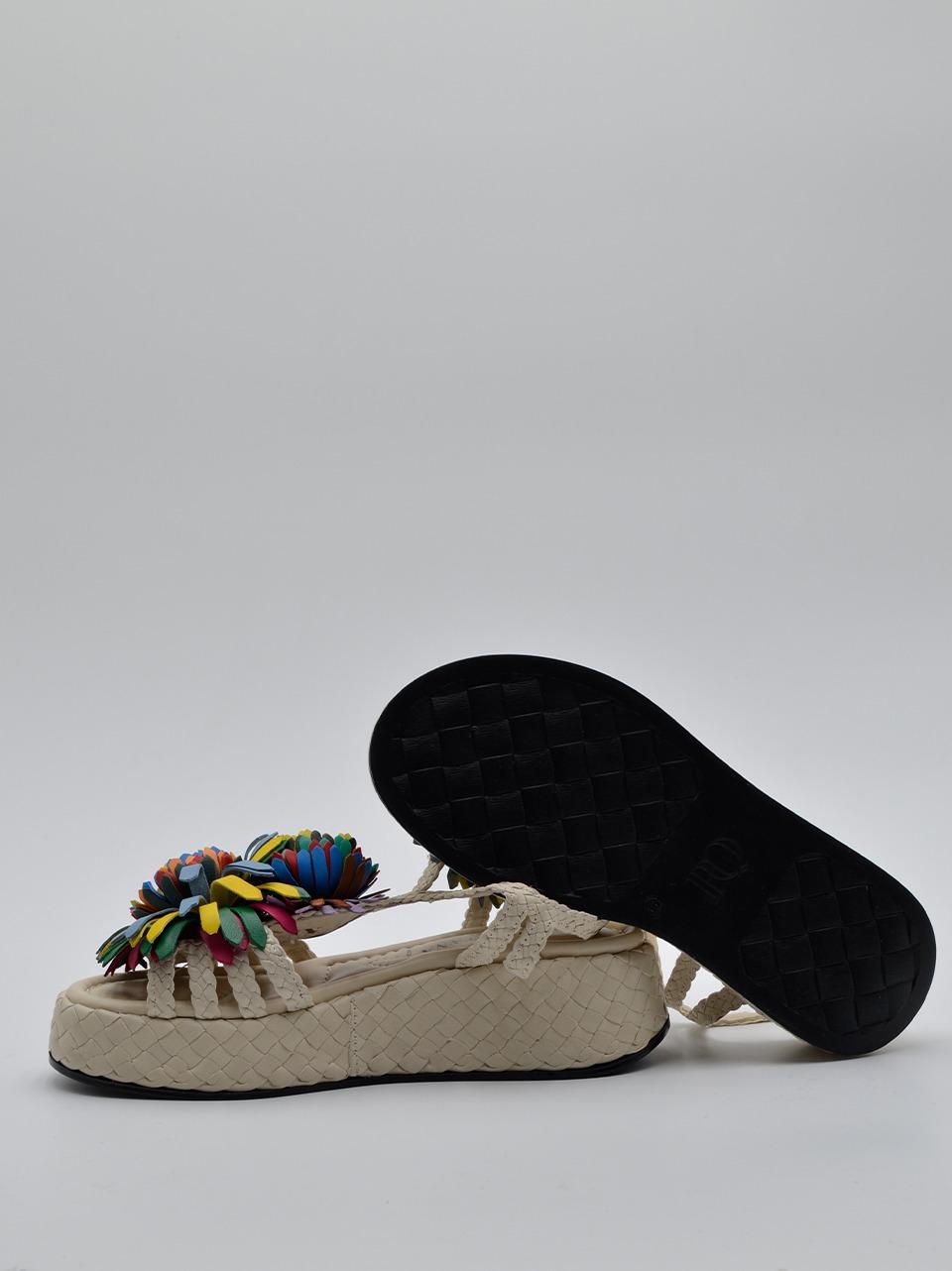 sandalozeppa con fiore 11272 SALINAS PONS QUINTANA 