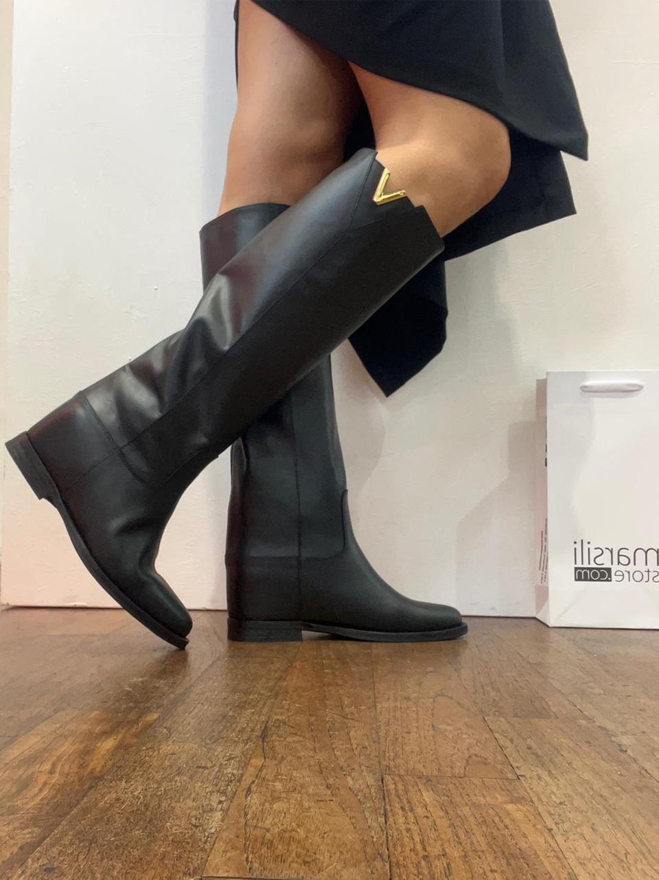 stivale a tubo con v laterale e zeppa interna 4232 NERO  