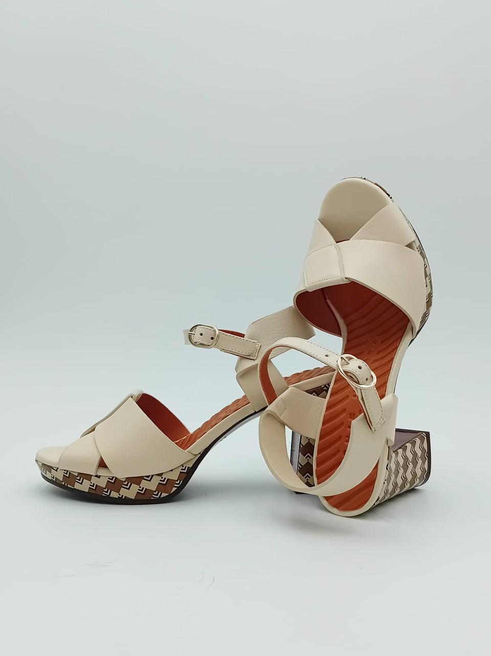  CM KIELA SCALA CUERO CHIE MIHARA 