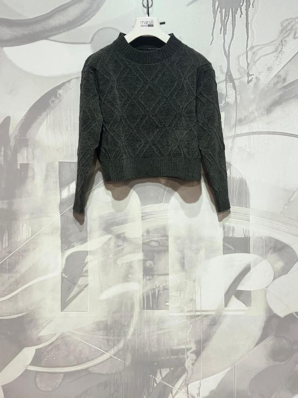 velvet fish round W25635 11 RRD 