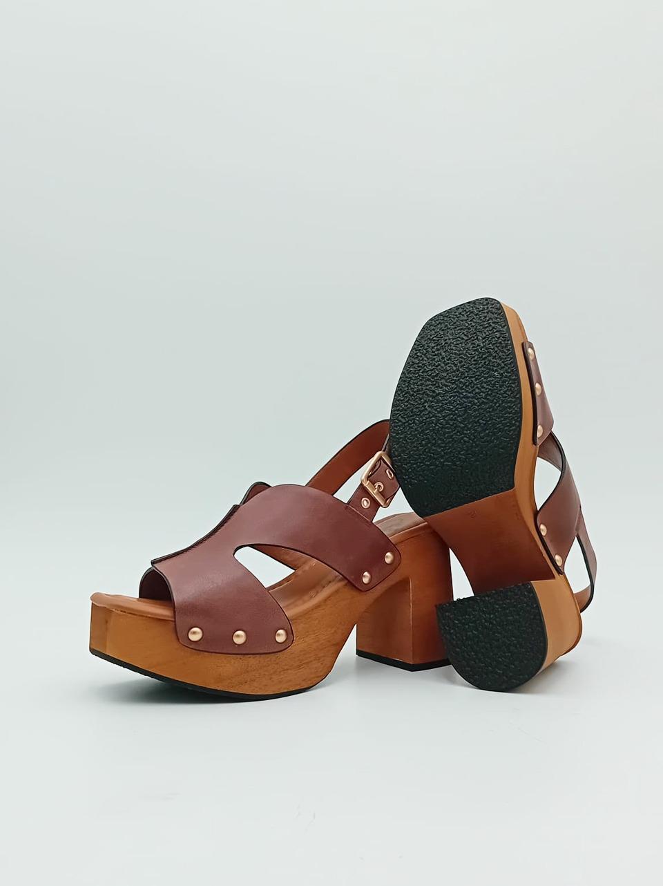 sandalo monoblocco borchiato EVAFU01 COFFE miss olivia 