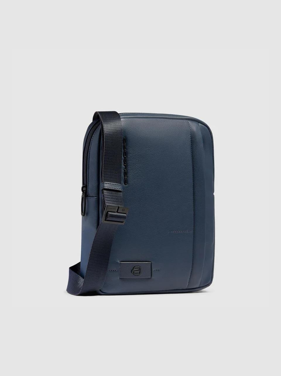 tracolla zip verticale grande CA1816W137 BLU PIQUADRO 