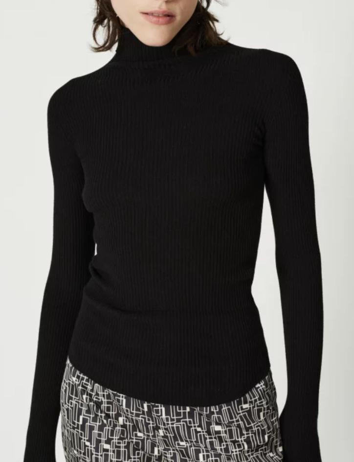  KN003 0990 ATTIC AND BARN 