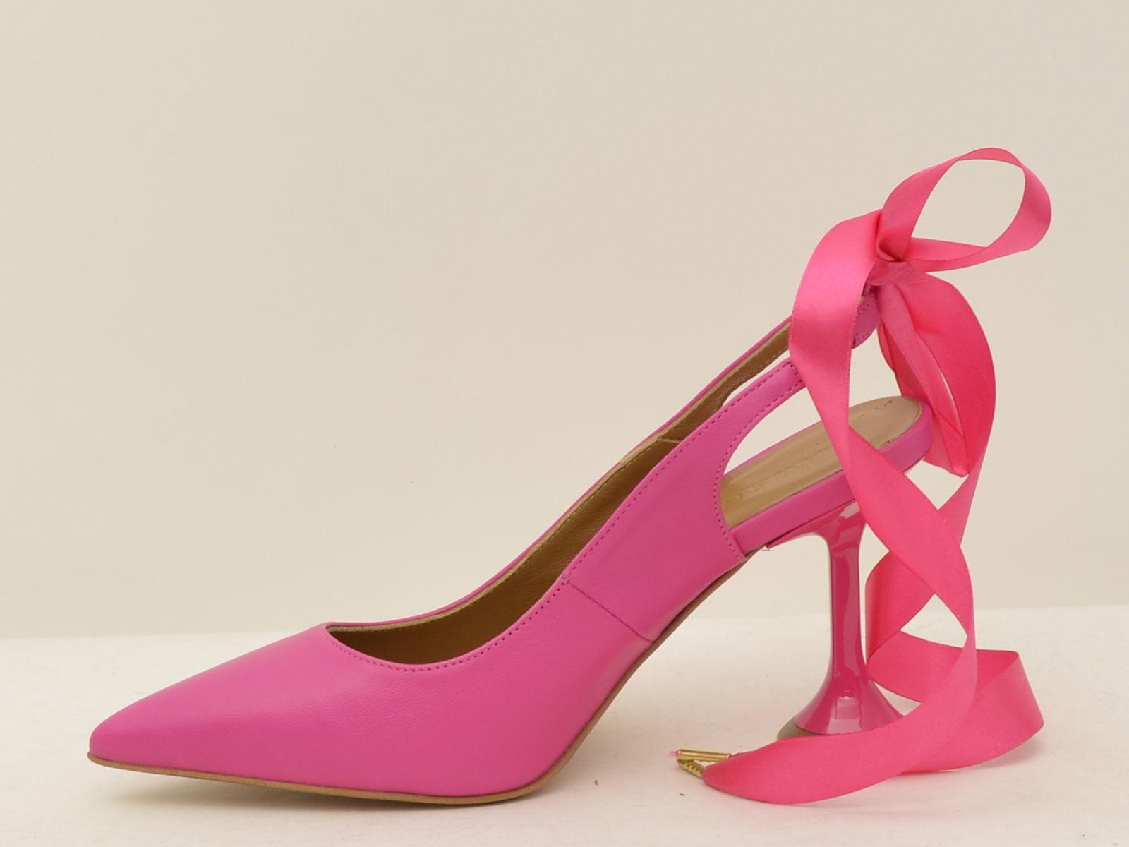  457-11-P084 FUXIA EMANUELLE VEE 