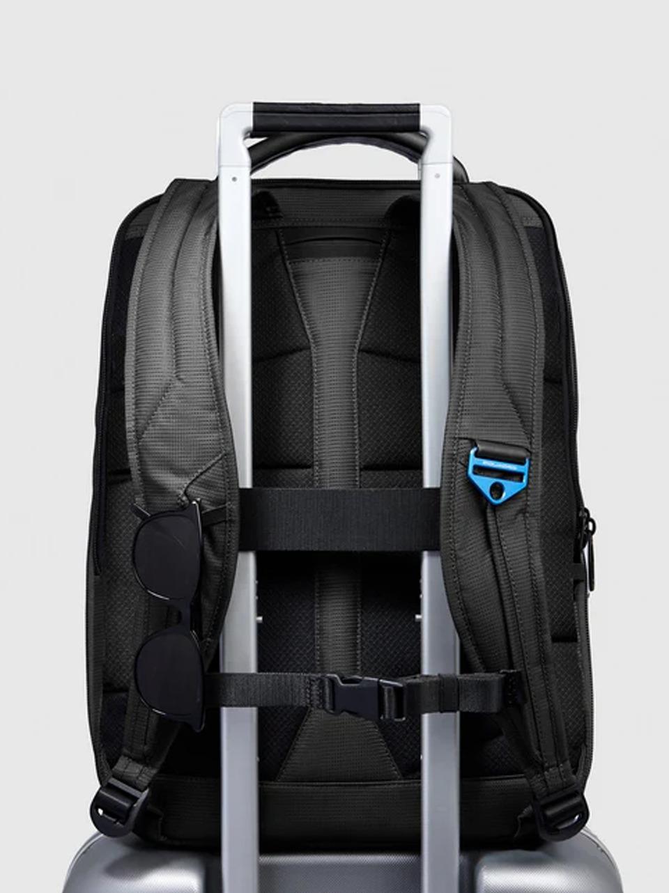 zaino 17, grande viaggio CA6631S137 NERO PIQUADRO 