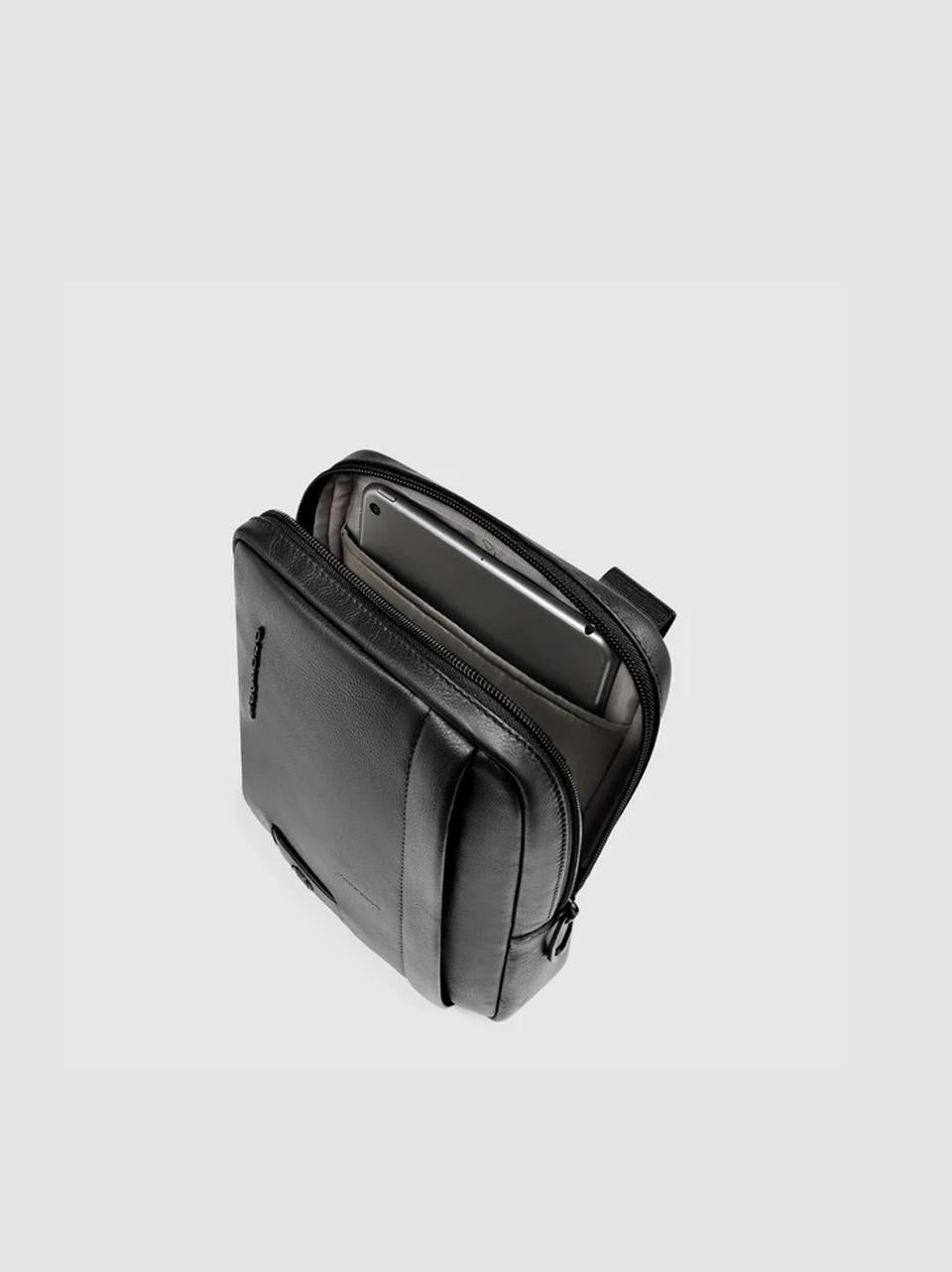 tracolla zip verticale piccola CA3084W137 NERO PIQUADRO 