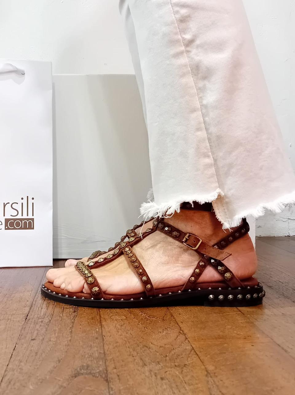 sandalo flat precious con borchie PRECIOUS. TAGIN ASH 