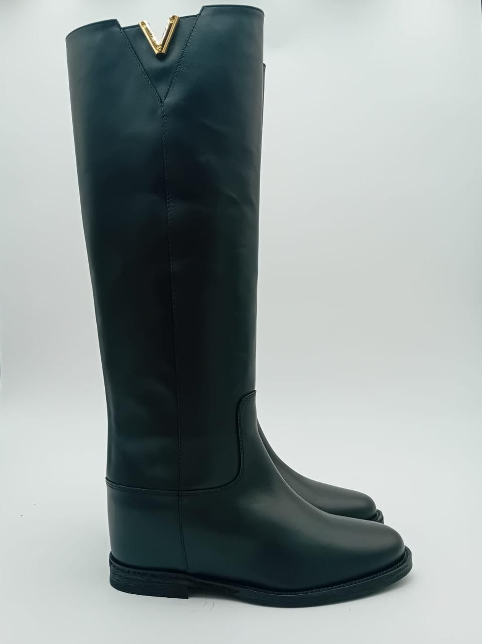 stivale a tubo con v laterale e zeppa interna 4232 NERO  