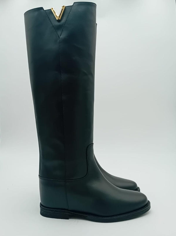 stivale a tubo con v laterale e zeppa interna 4232 NERO  