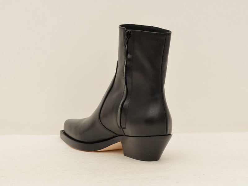  9677 NERO ANNA F 