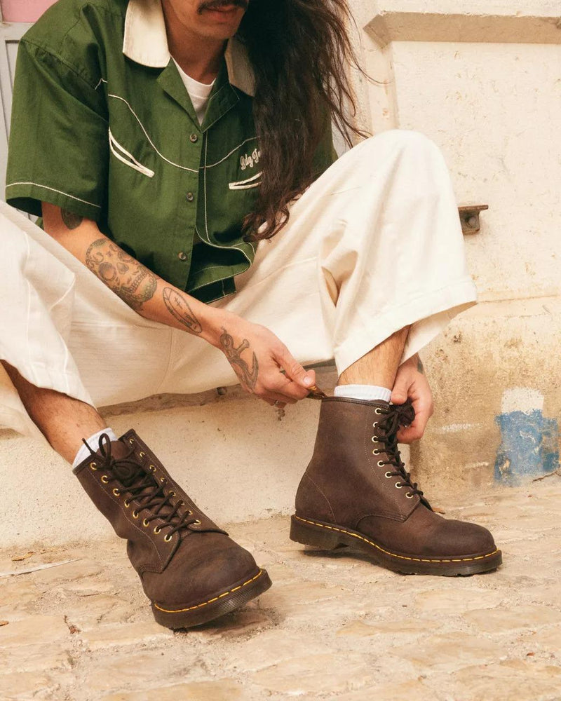  146011822203 CRAZY HORSE DARK BROWN Dr Martens 